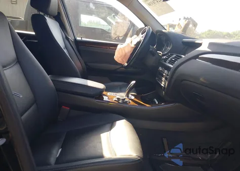 2016 BMW X3 xDrive28I z USA, uszkodzony, nr VIN 5UXWX9C5XG0D63709